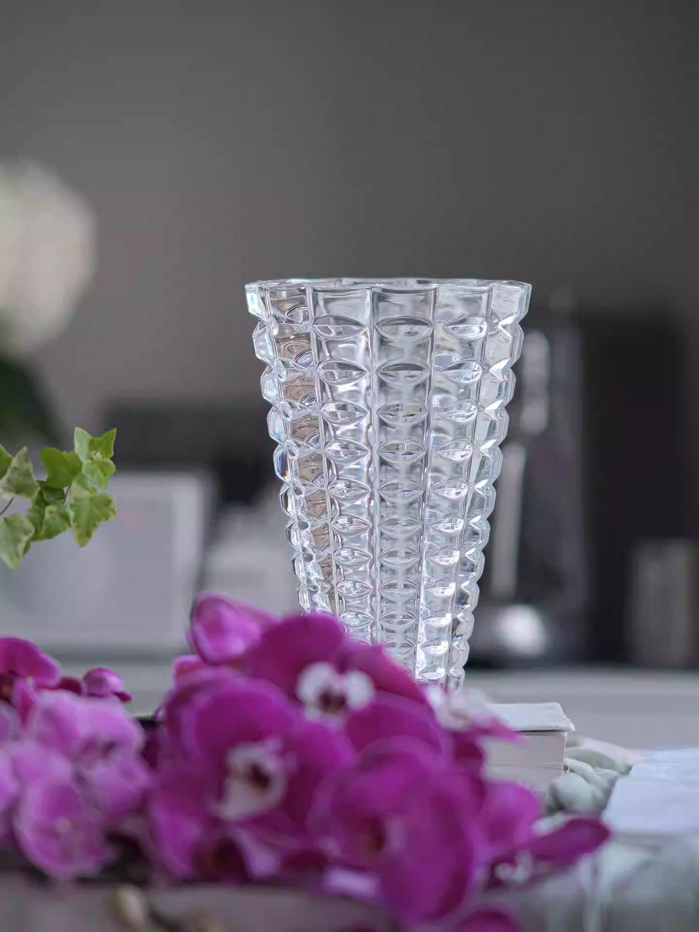 BERHE Millennium Modern Luxury Czech Crystal Floral Vase